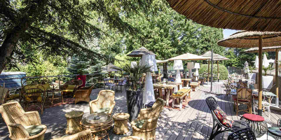 restaurant