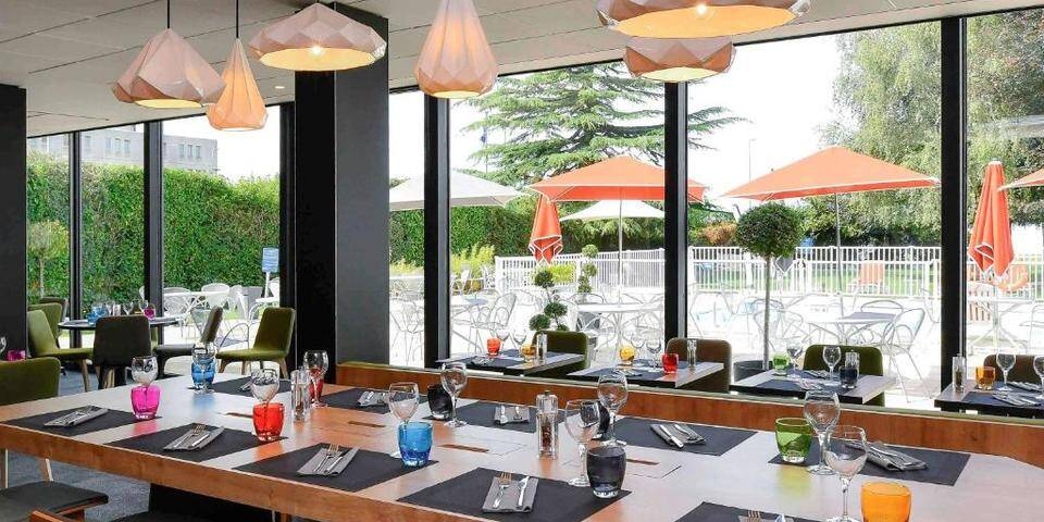 restaurant