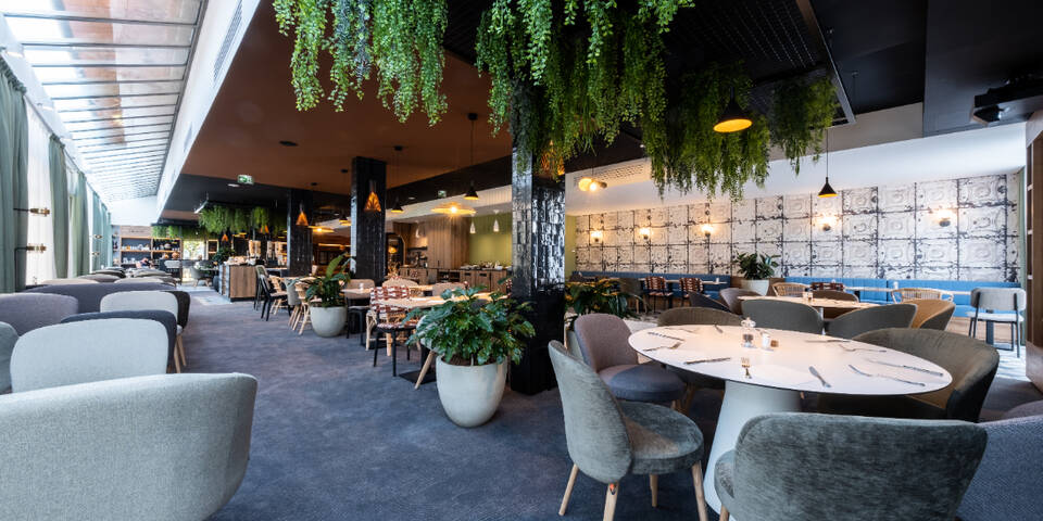 restaurant