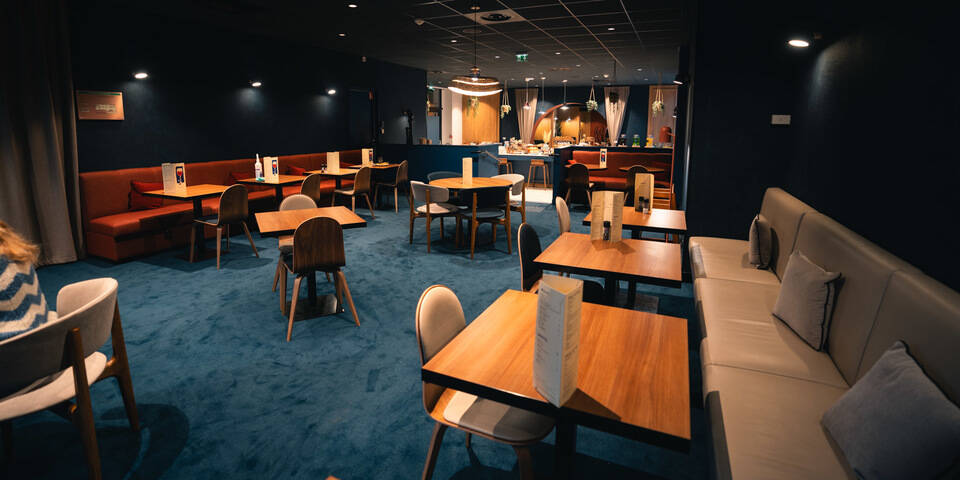 restaurant