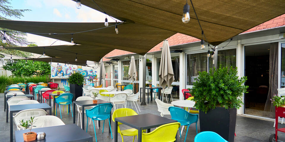 restaurant