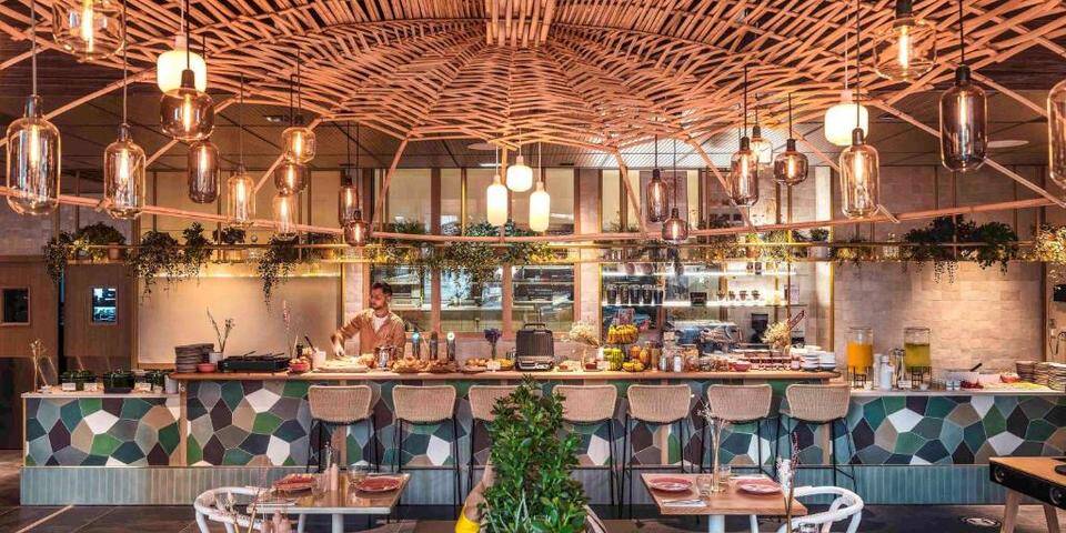 restaurant