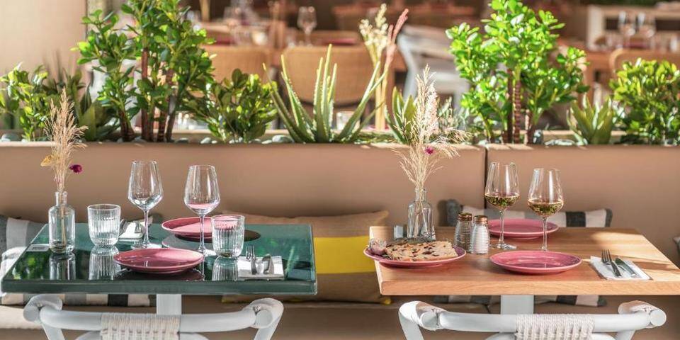 restaurant
