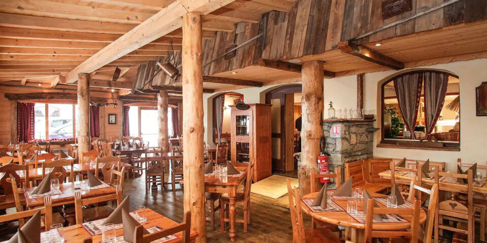 restaurant