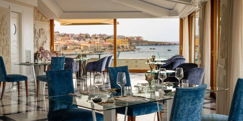 restaurant