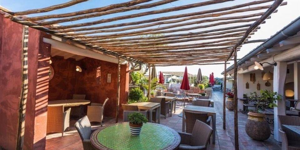 restaurant