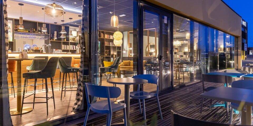 restaurant