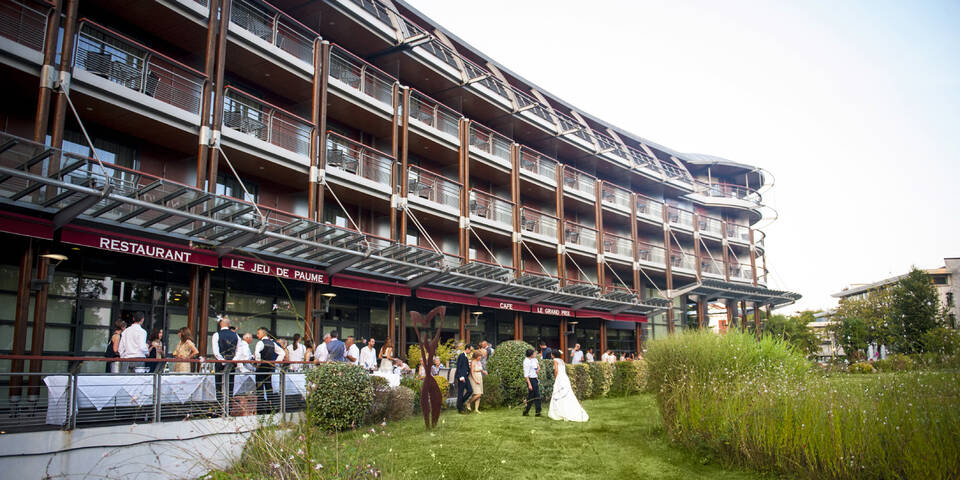 restaurant