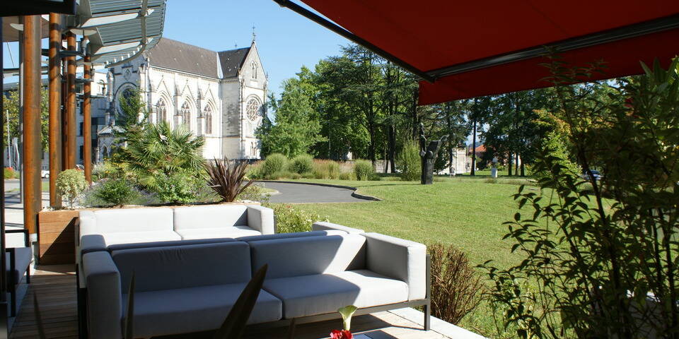restaurant