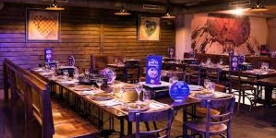 restaurant