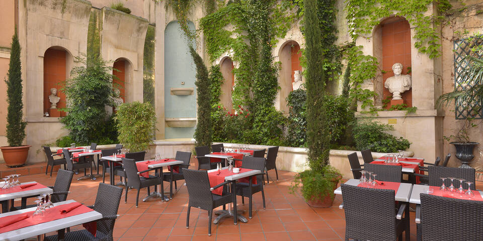restaurant