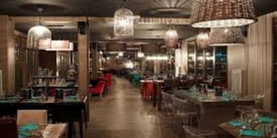 restaurant