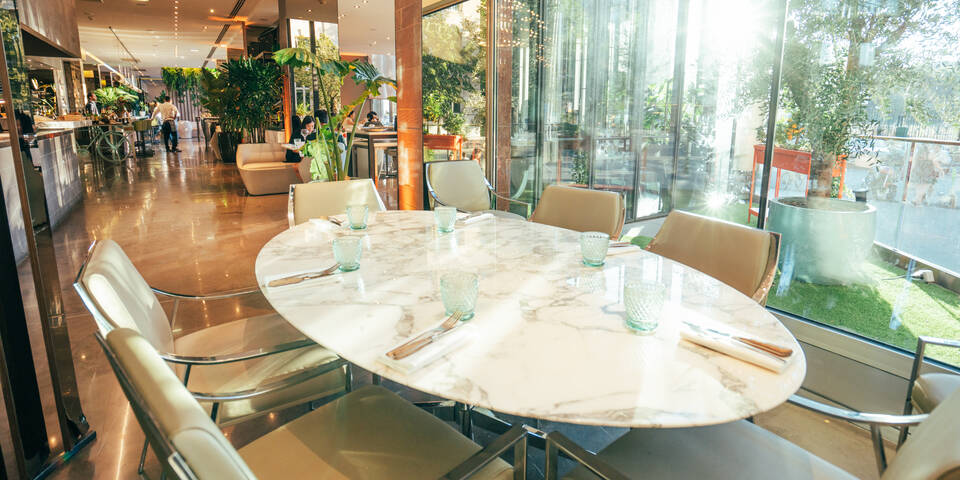 restaurant