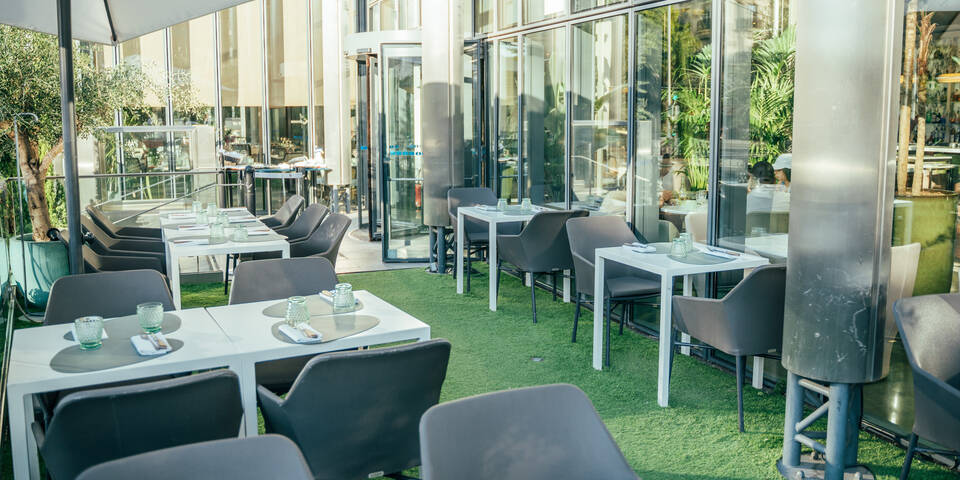 restaurant