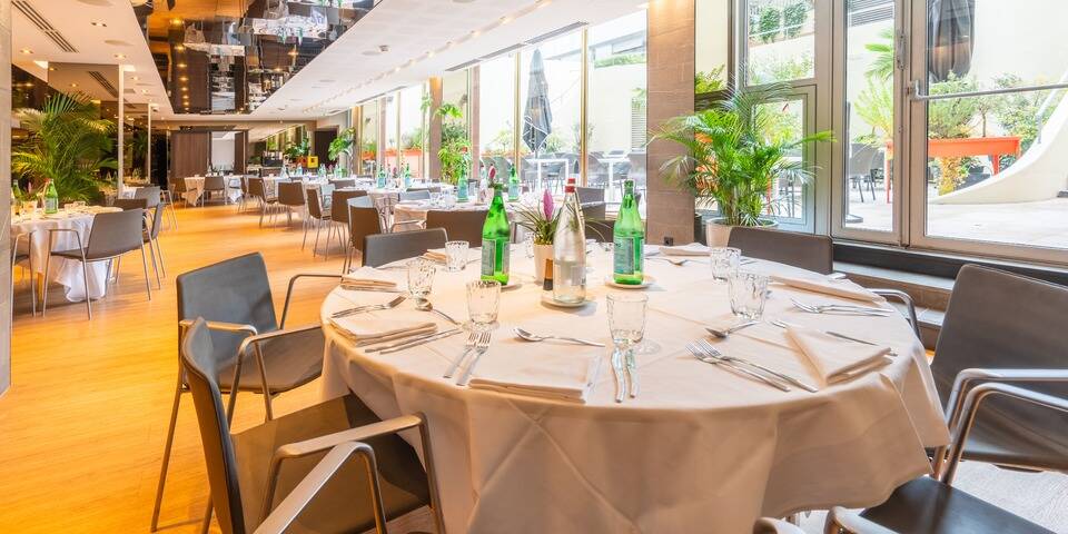 restaurant