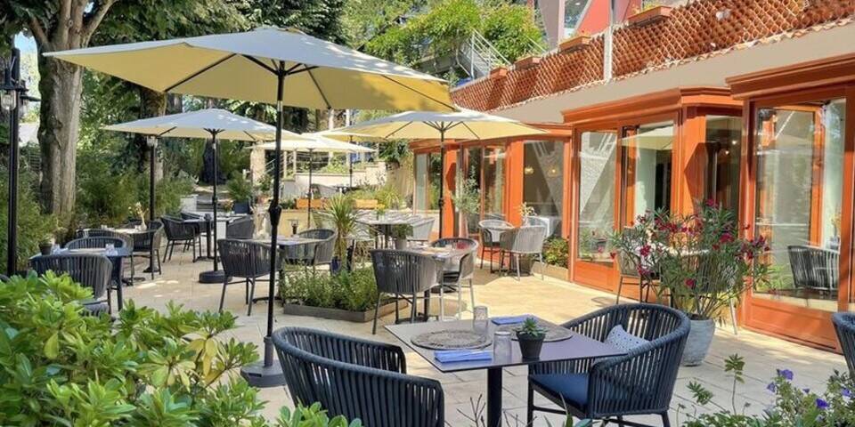 restaurant