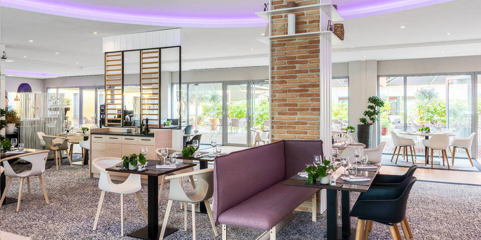 restaurant