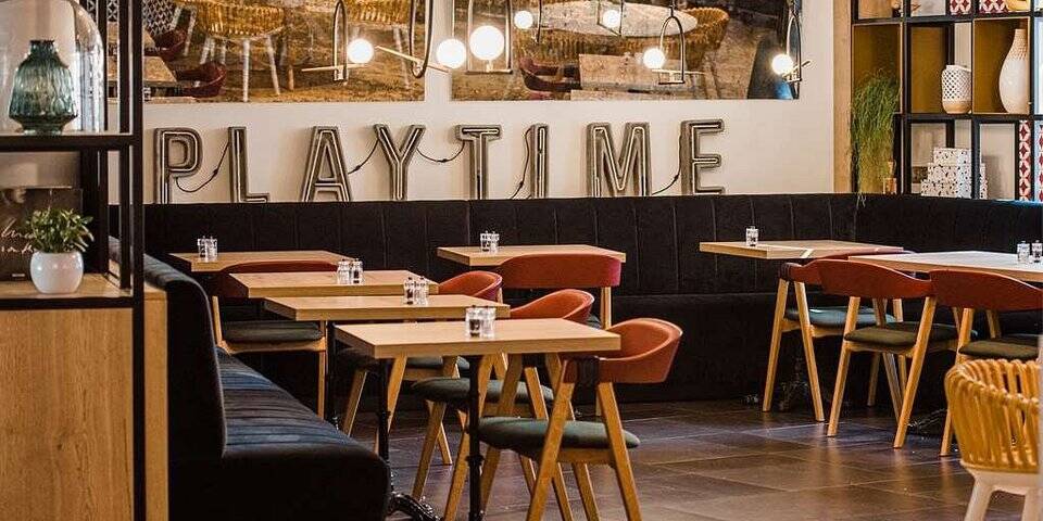 restaurant