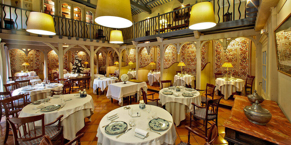 restaurant