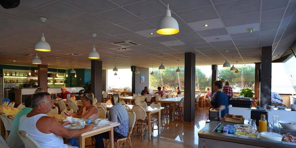 restaurant