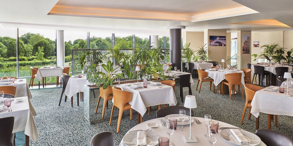restaurant