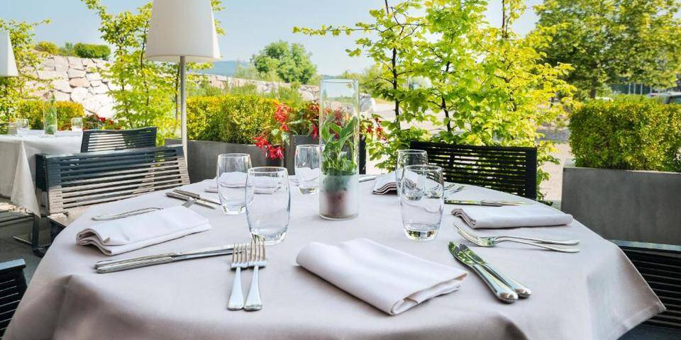 restaurant