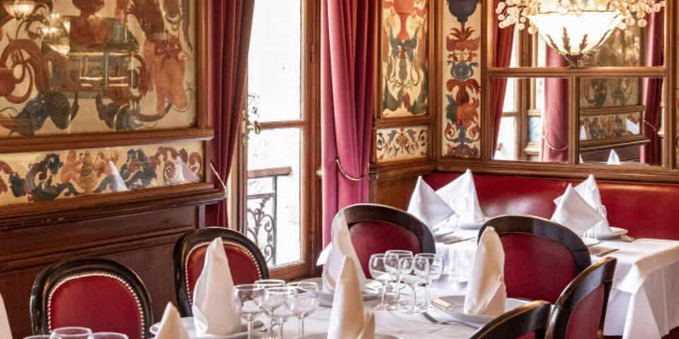 restaurant