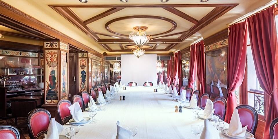 restaurant
