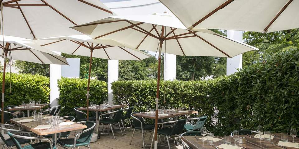 restaurant