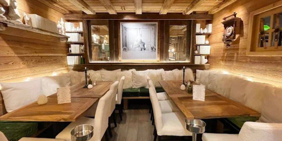 restaurant