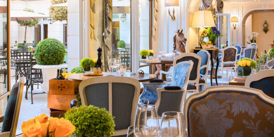 restaurant