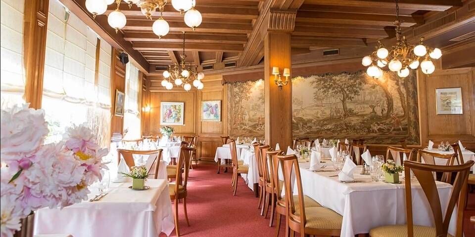 restaurant