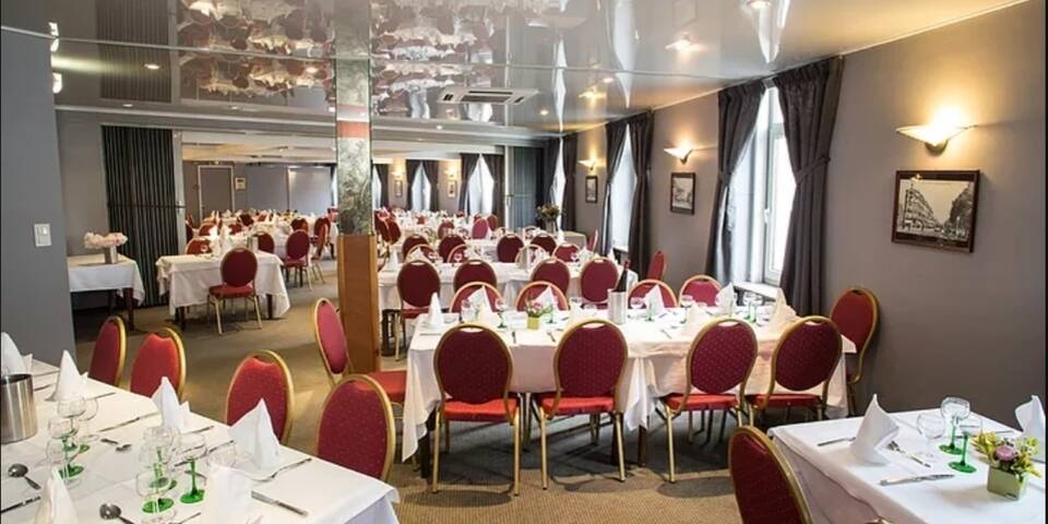 restaurant