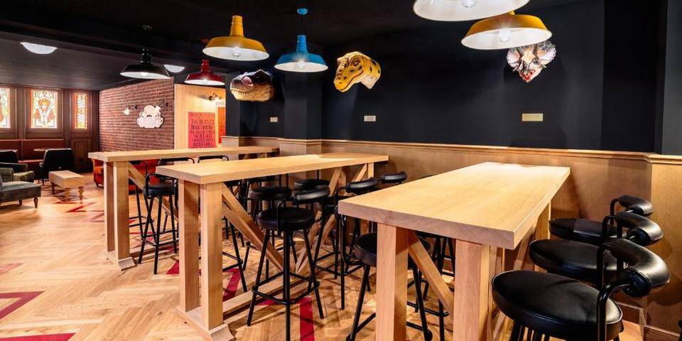 restaurant