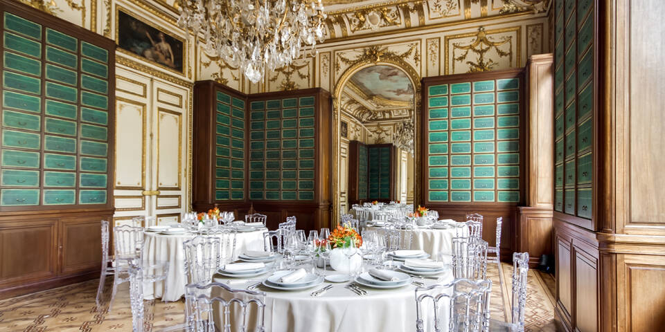 restaurant