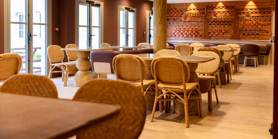 restaurant