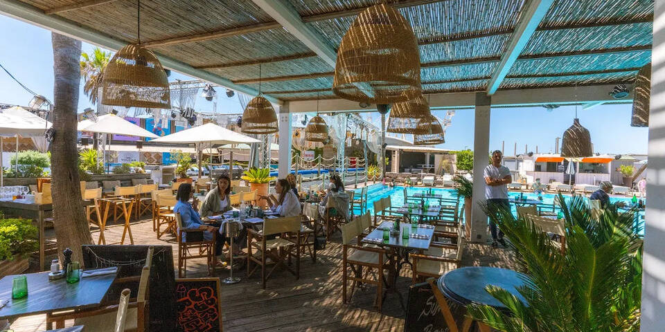 restaurant