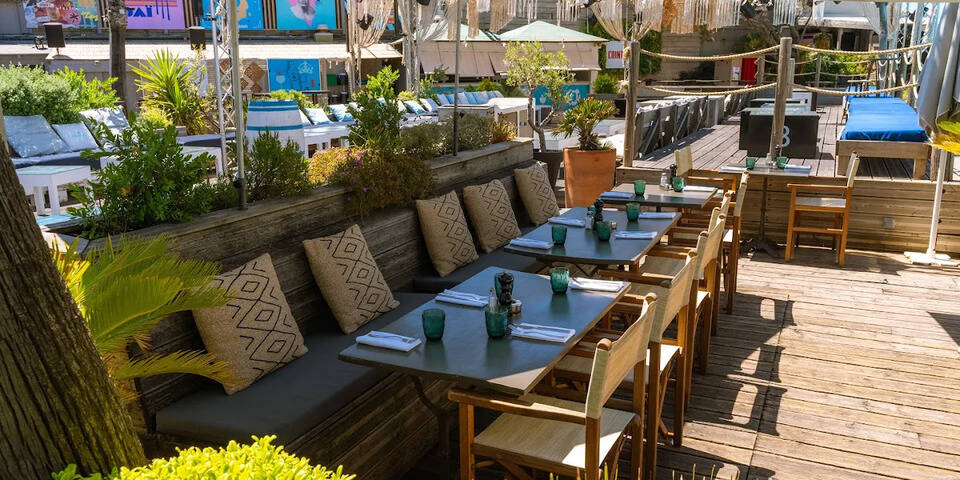 restaurant
