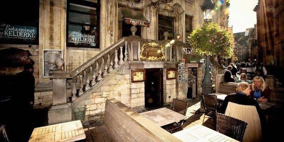 restaurant