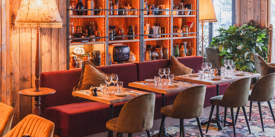 restaurant