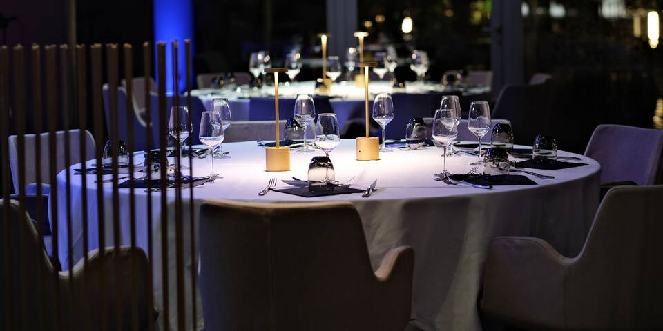 restaurant