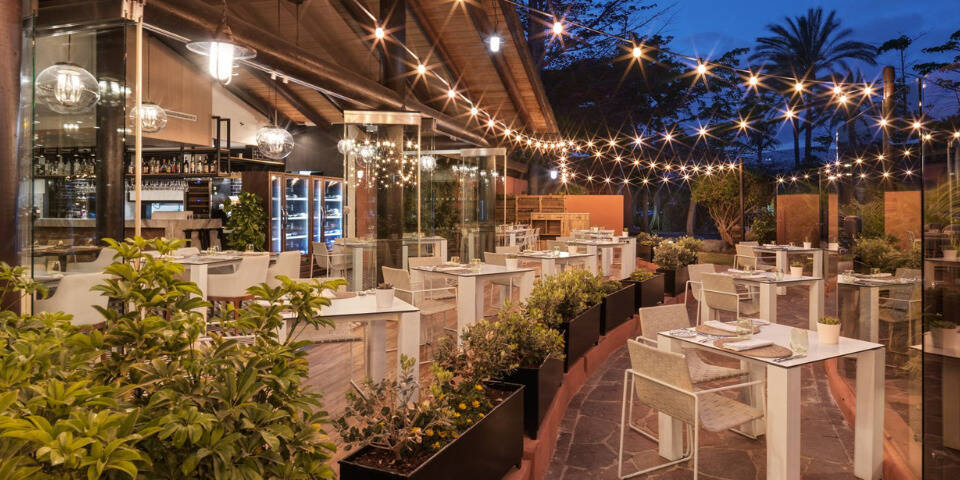 restaurant