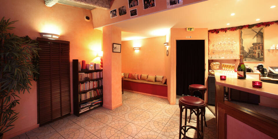 restaurant