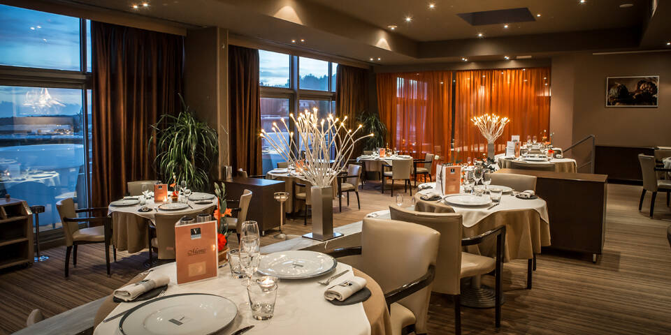 restaurant