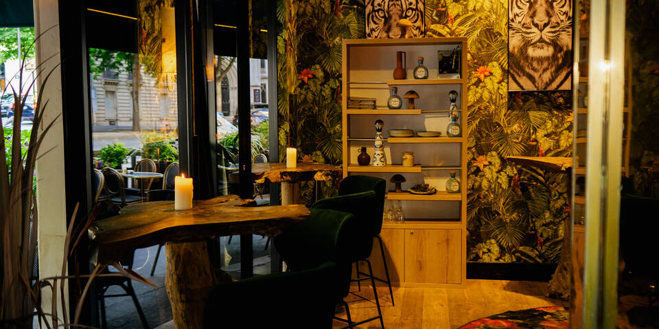 restaurant