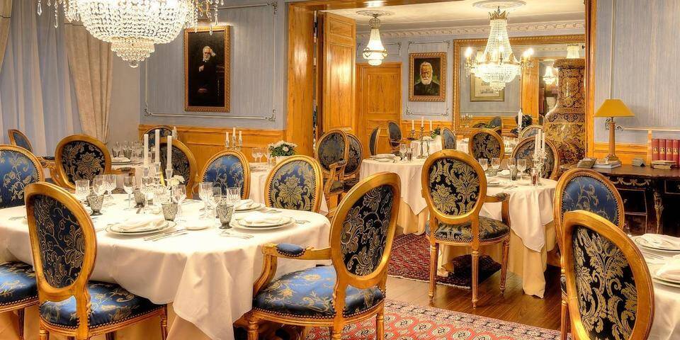 restaurant