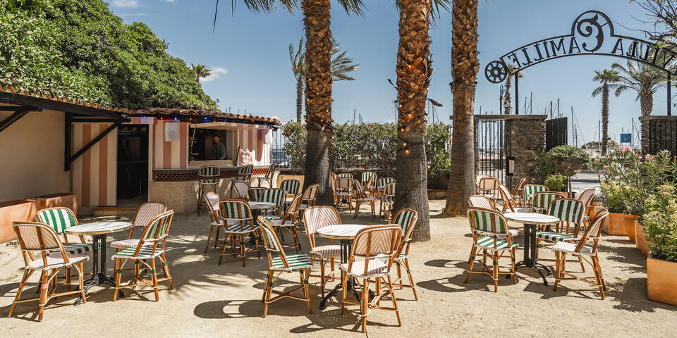 restaurant