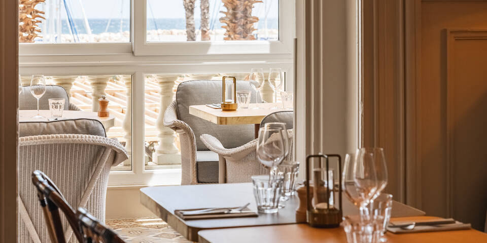 restaurant