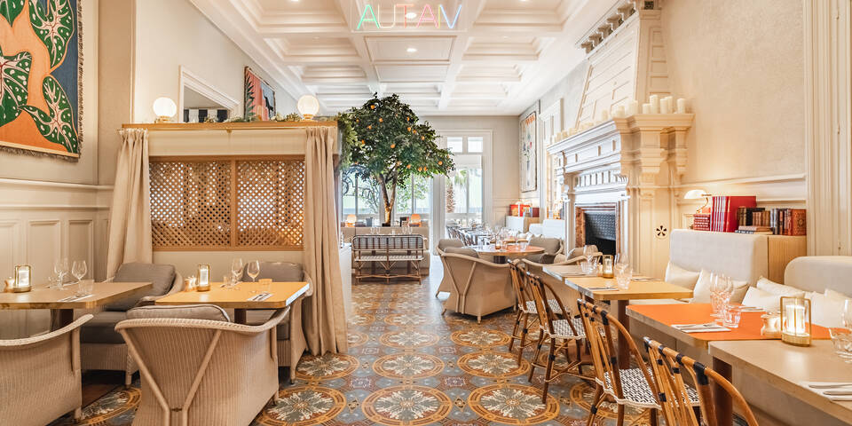 restaurant