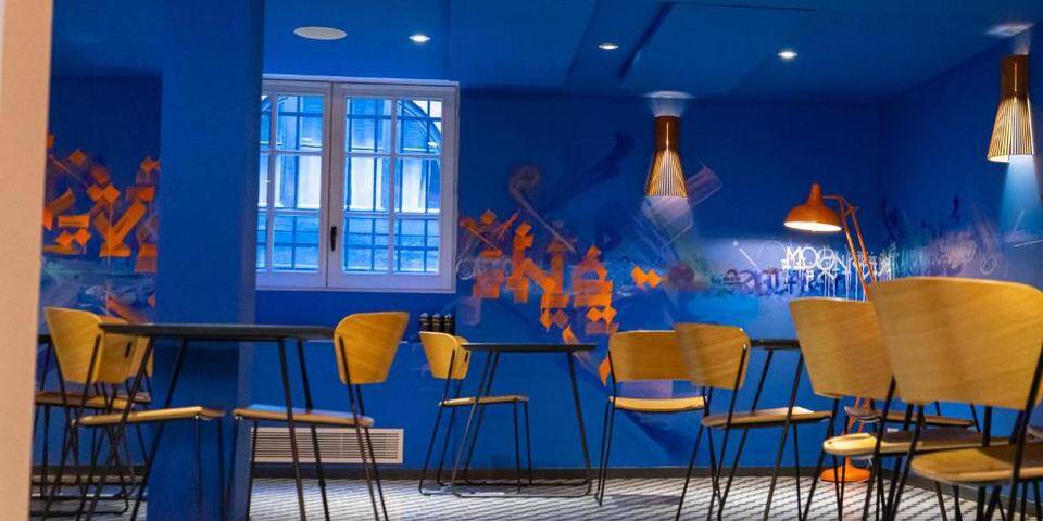 restaurant
